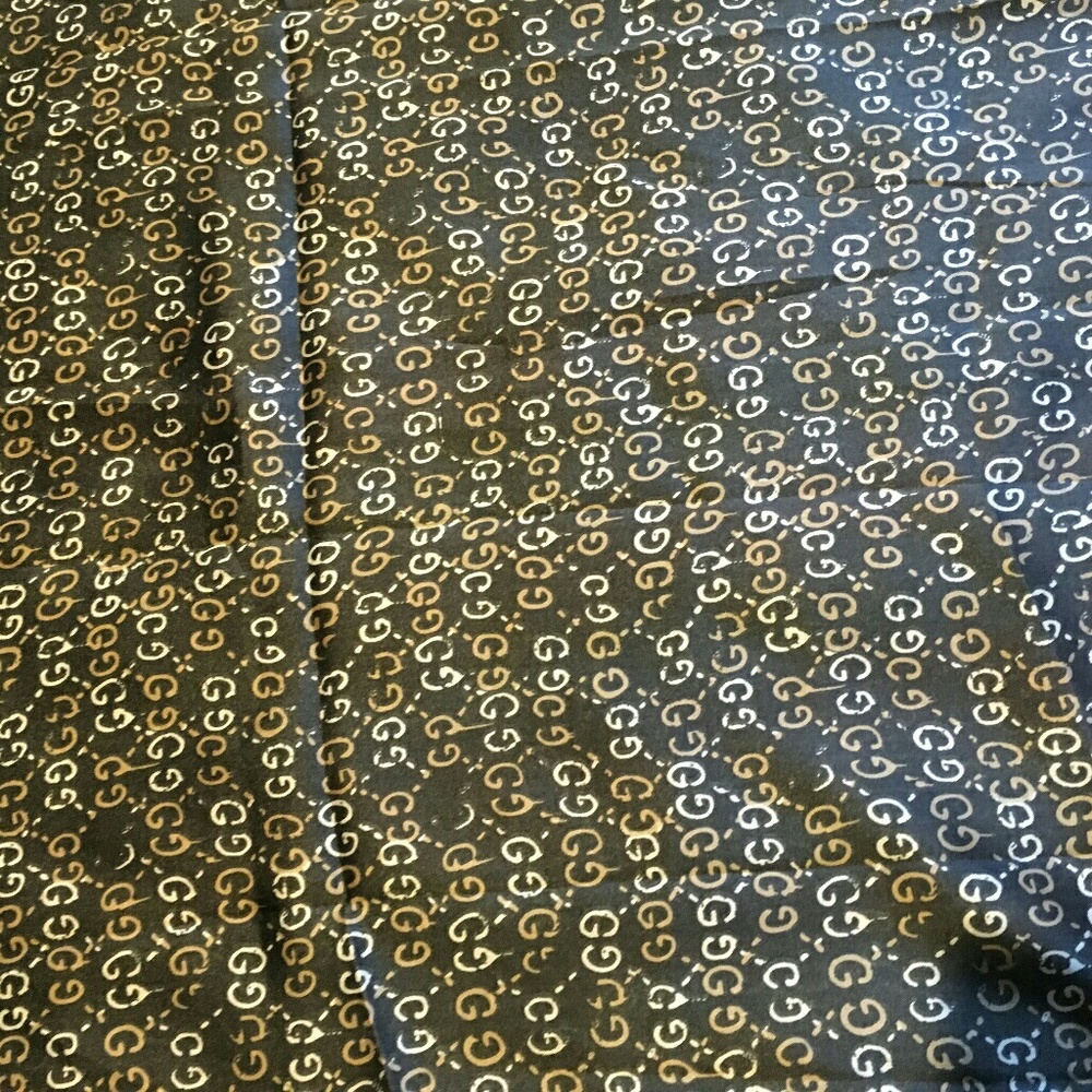 100% real Gucci GG print allover 100%silk scarf - Picture 4 of 6